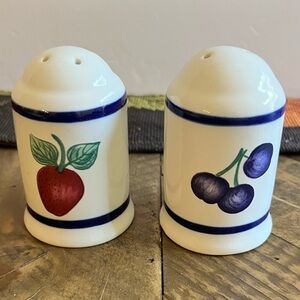 Princess House  "ORCHARD MEDLEY" Salt and  Pepper Shakers Vintage